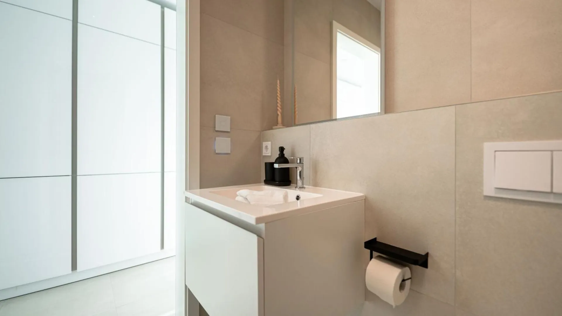 Apartman Modern Studio In Gasperich With Balcony & Wi-Fi Luxemburg