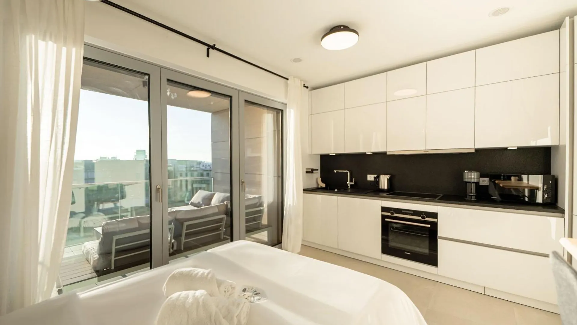 Modern Studio In Gasperich With Balcony & Wi-Fi Luxemburg Apartman